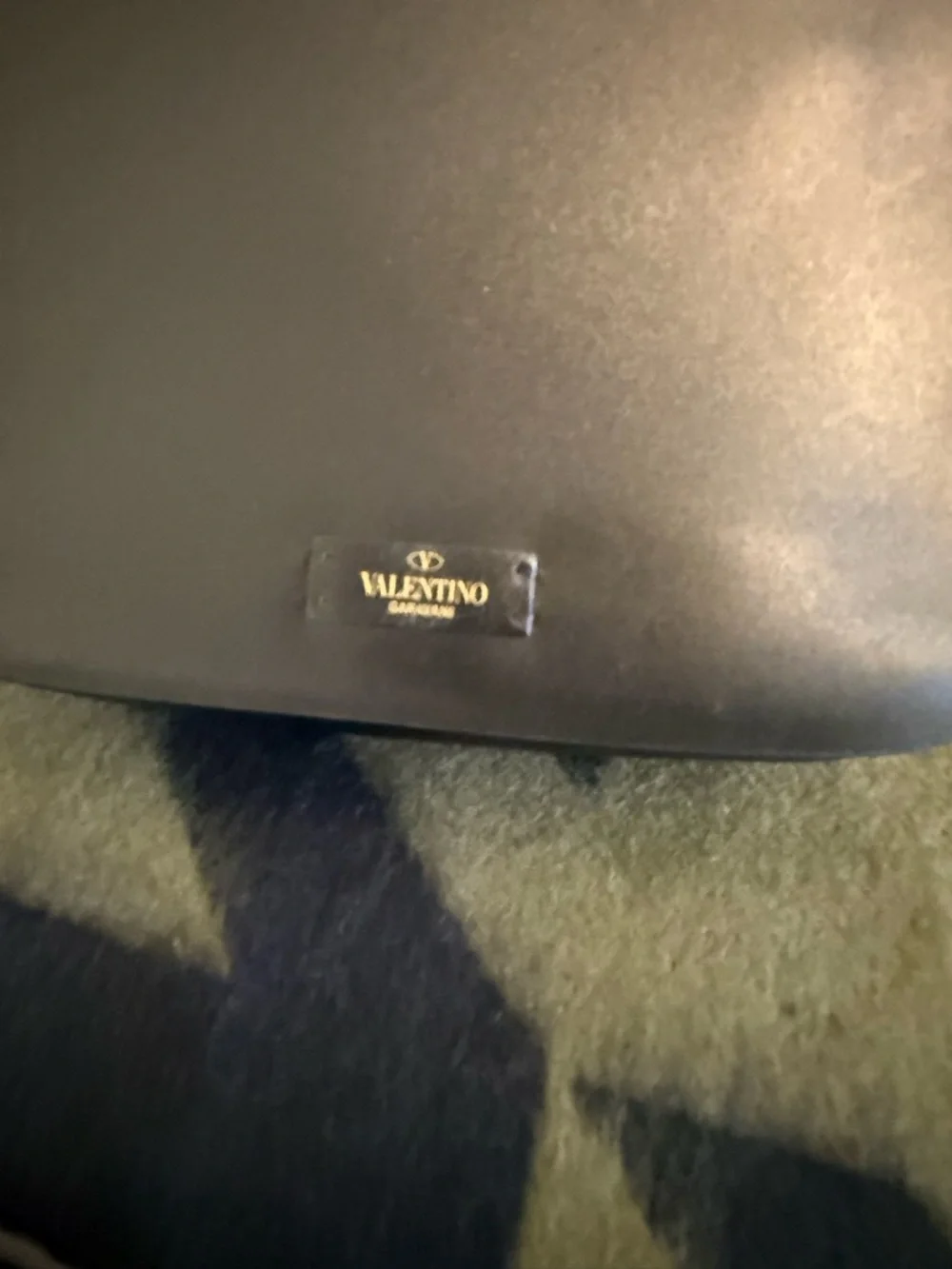 Vintage Valentino Garavani Rockstud Black Leather Saddlebag - Picture 3 of 14